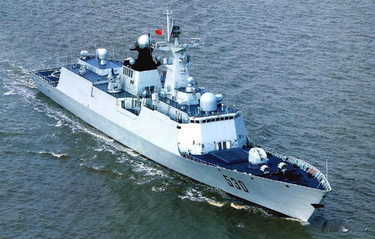 台海深夜对峙！054A硬核喊话美军MQ-4C，一句“通报意图”彰显主权

12月