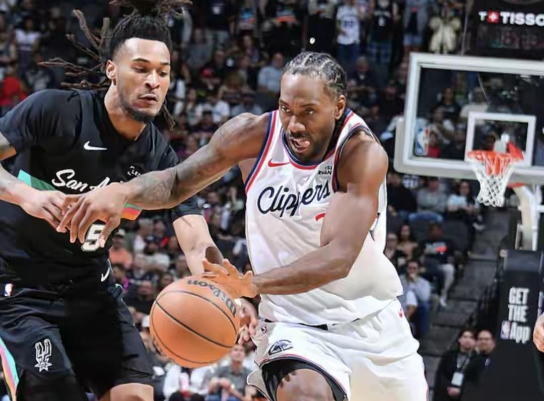 洛杉矶双雄双双被吊打，那些不切实际的幻想该放下了。今天NBA共有六场比赛，洛杉矶