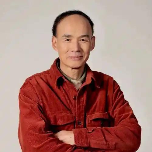 复旦大学的梁永安教授说："睁开眼睛，还活着，就很好；闭上眼睛，能睡着，就很好；摸