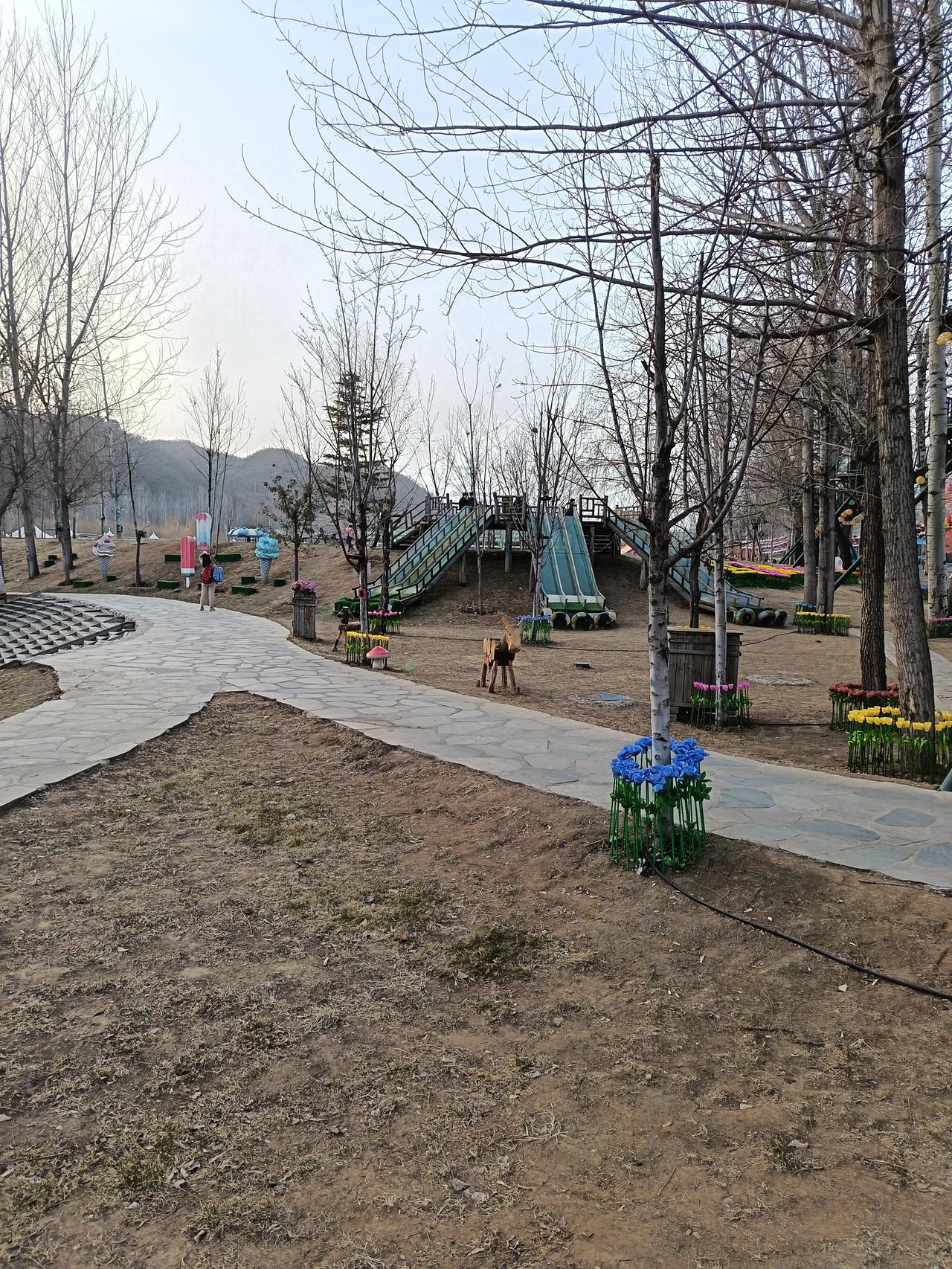 过年啦，“天南地北大拜年”那必须安排上！这喜庆劲儿一上来，祝福就像烟花一样噼里啪