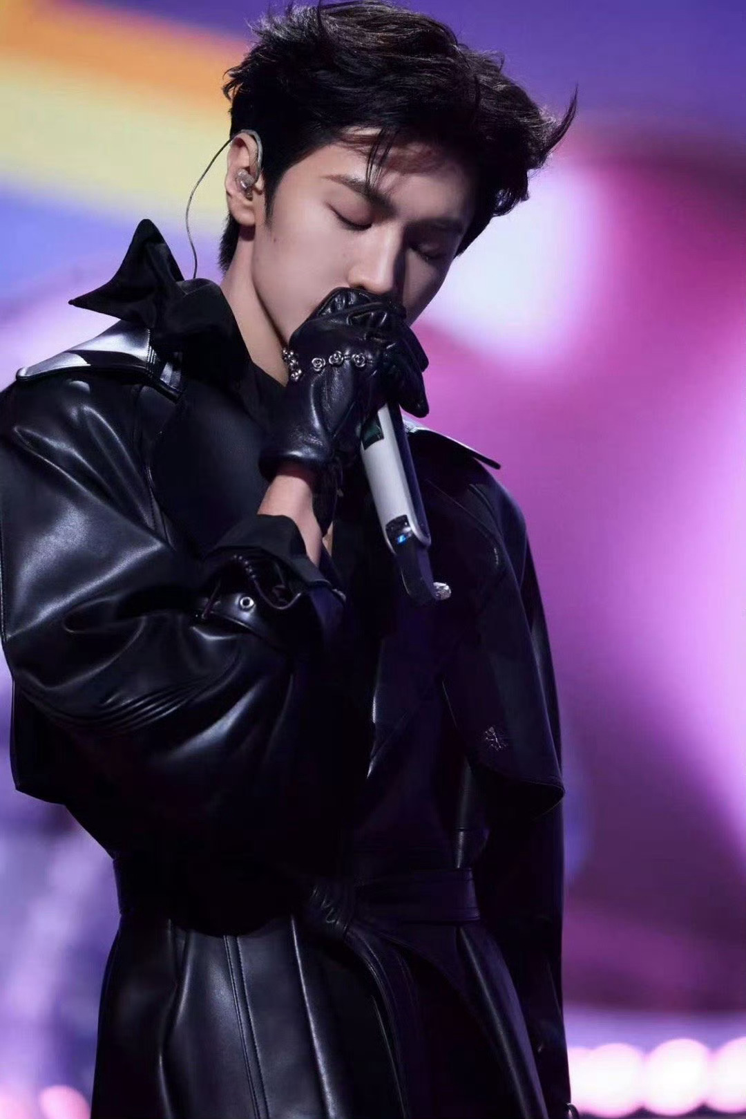 韩国粉丝喊话陈哲远必须演现偶虽然我超想看陈哲远再演一部现偶 但是哥演啥看啥