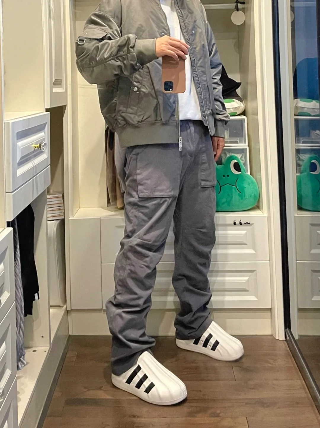 飞行夹克｜灰色系穿搭