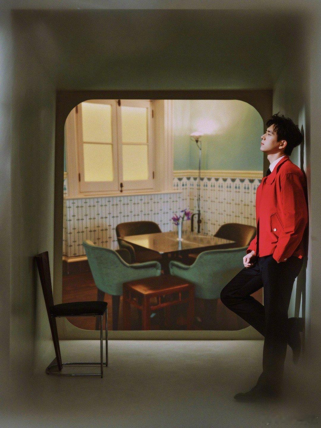 李现用自己的摄影作品做背景图 宝藏李现再解锁新技能！春晚出发图背景竟是他的原创摄