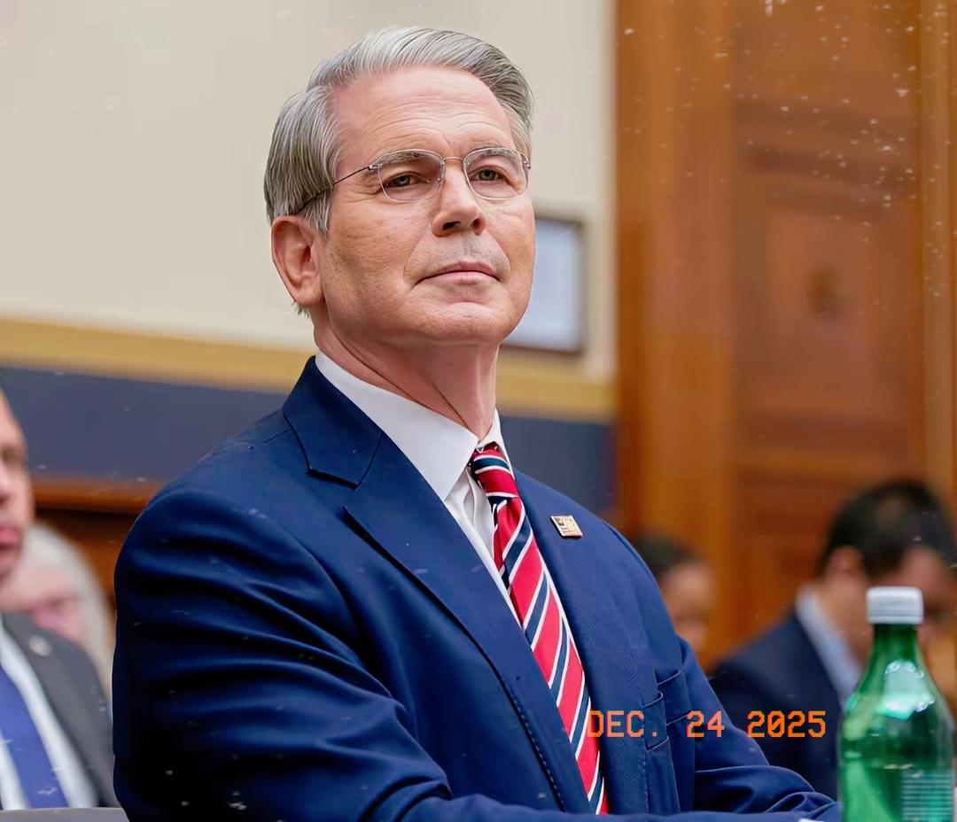 美国突然发布官方声明，特朗普政府在声明中表示，将因中方“以不合理方式追求半导体产