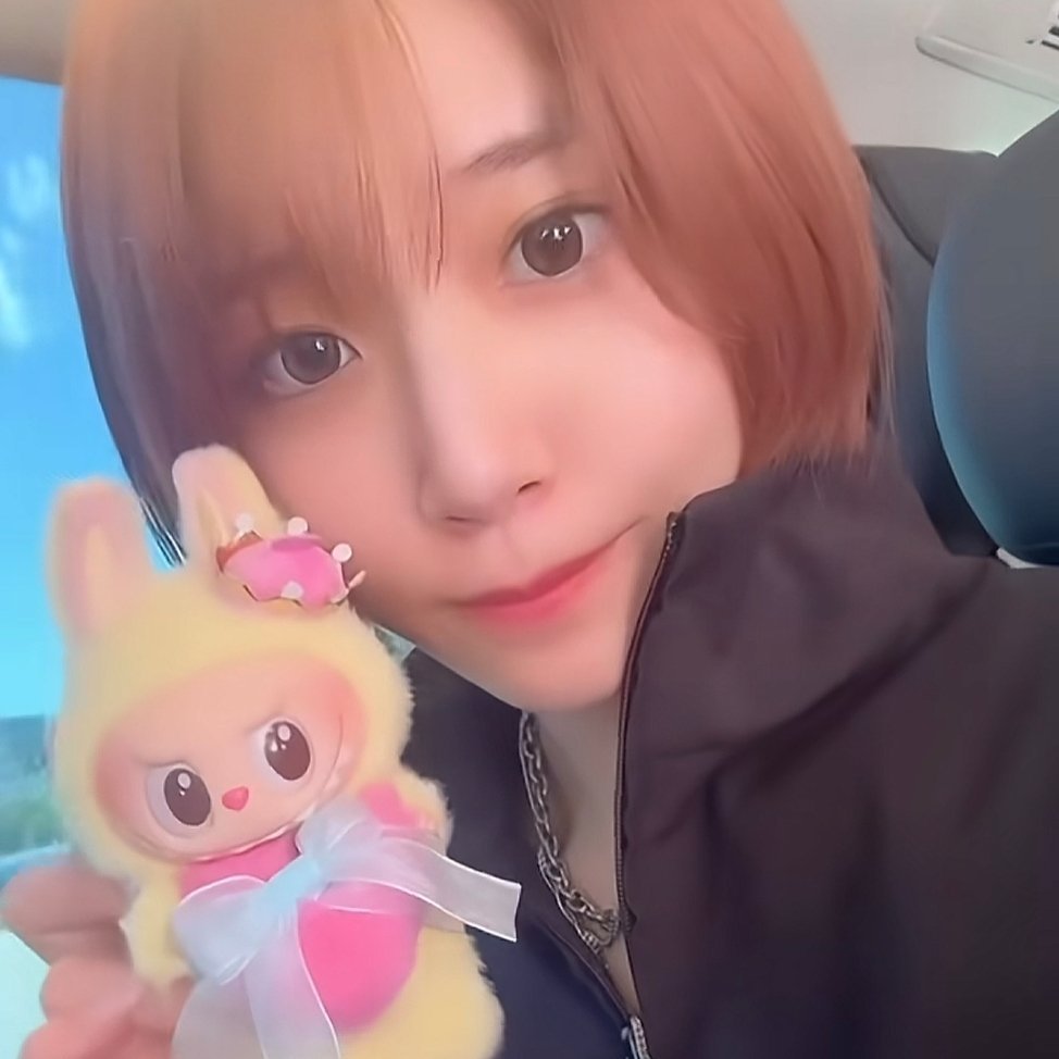祝我的粉丝能娶到这么漂亮的小姐姐。 ​​​