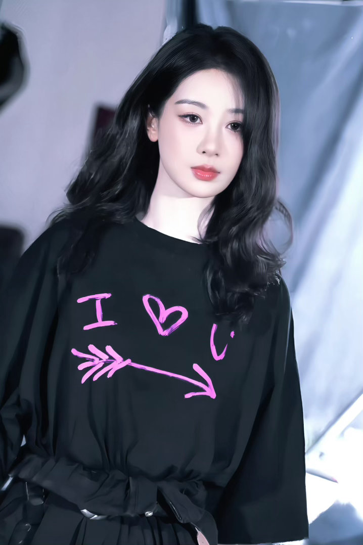 杨紫  yz杨紫董竹君 yz杨紫玉兰花开君再来 只要步履不息，同样可以抵达千里之