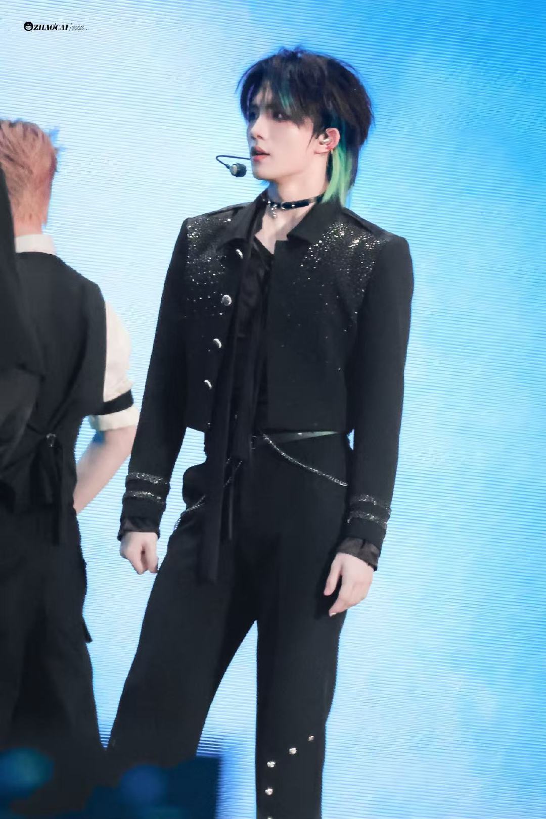 苏新皓绿色发尾苏新皓薄荷绿发尾 苏新皓新音day3造型苏新皓