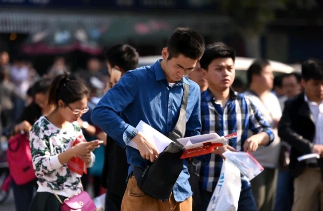 #秋日生活打卡季#西安第四军医大学现称中国人民解放军空军军医大学，是一所实力强劲