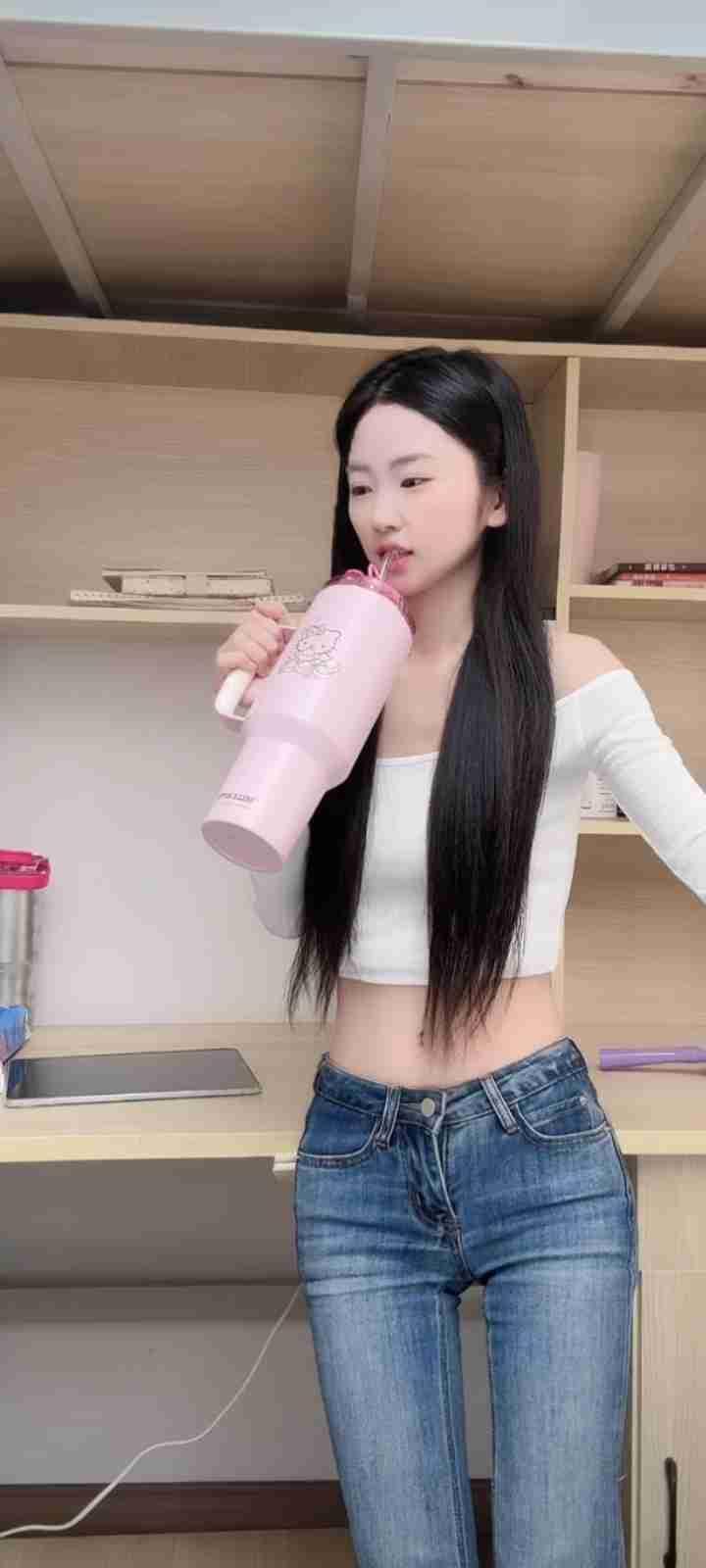 我的今日状态：😁轻松愉快
我这里的天气：☀️晴天