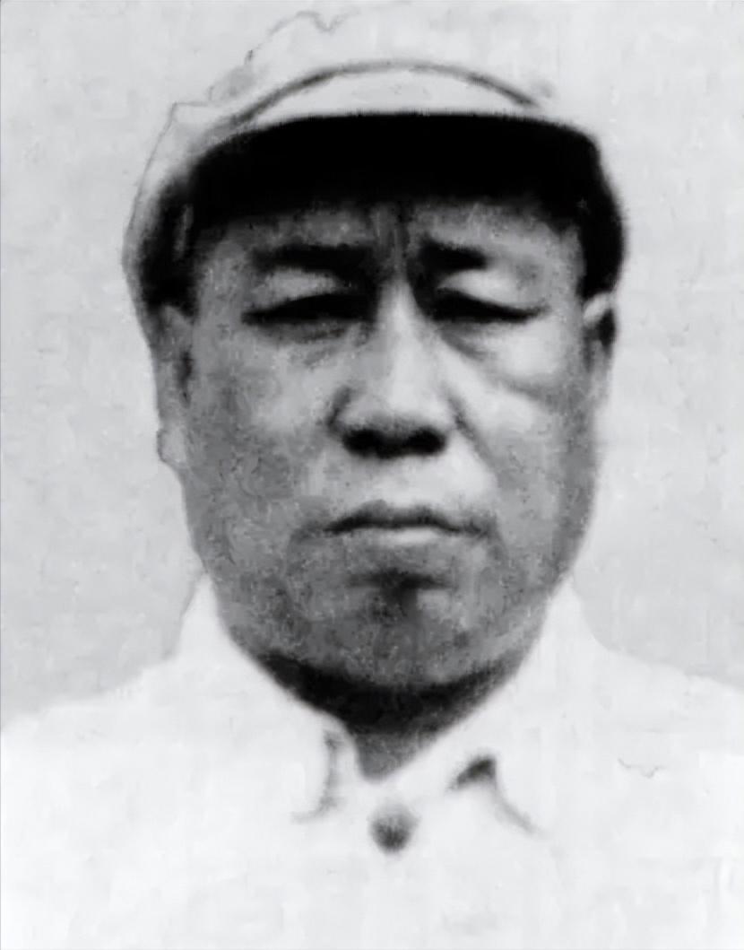 1955年全军授衔，西北红军出身的将领中，贺晋年授少将，阎红彦授上将。和他们齐名