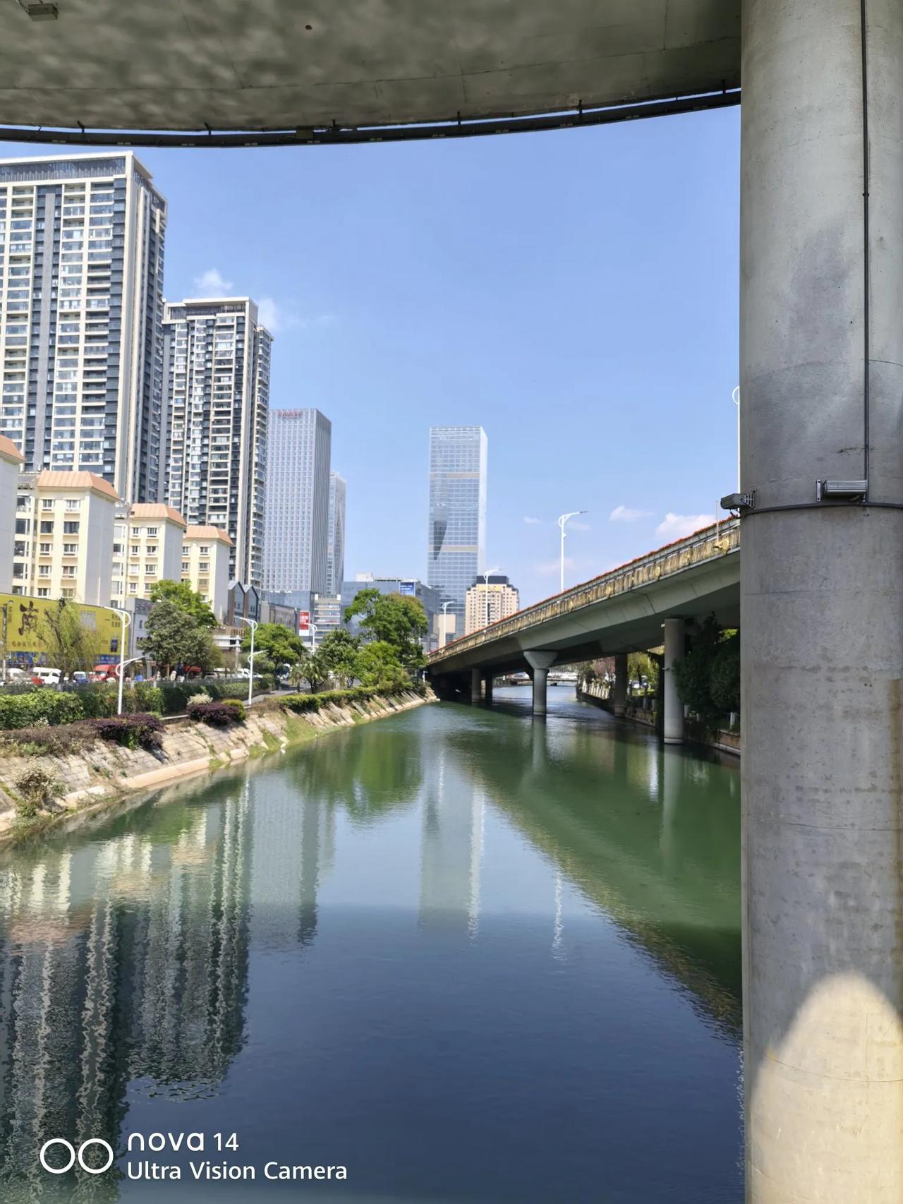 世事无常，这话一点不假。最近网上两位有名的老师都是突发疾病驾鹤西去，生活就是这样