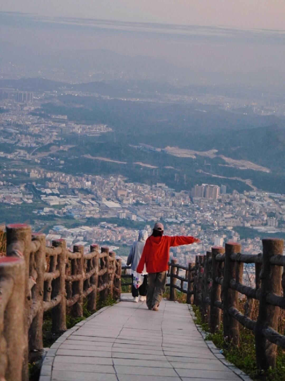 我愿称之为“东莞最美的一座山”