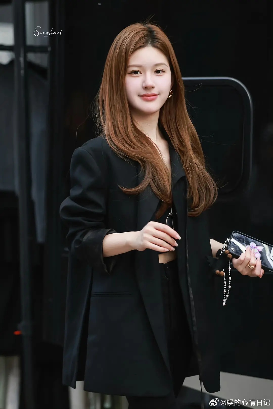 赵露思发胖了？嘻嘻，脸颊肉回来一点了……很可爱[太开心] ​​​