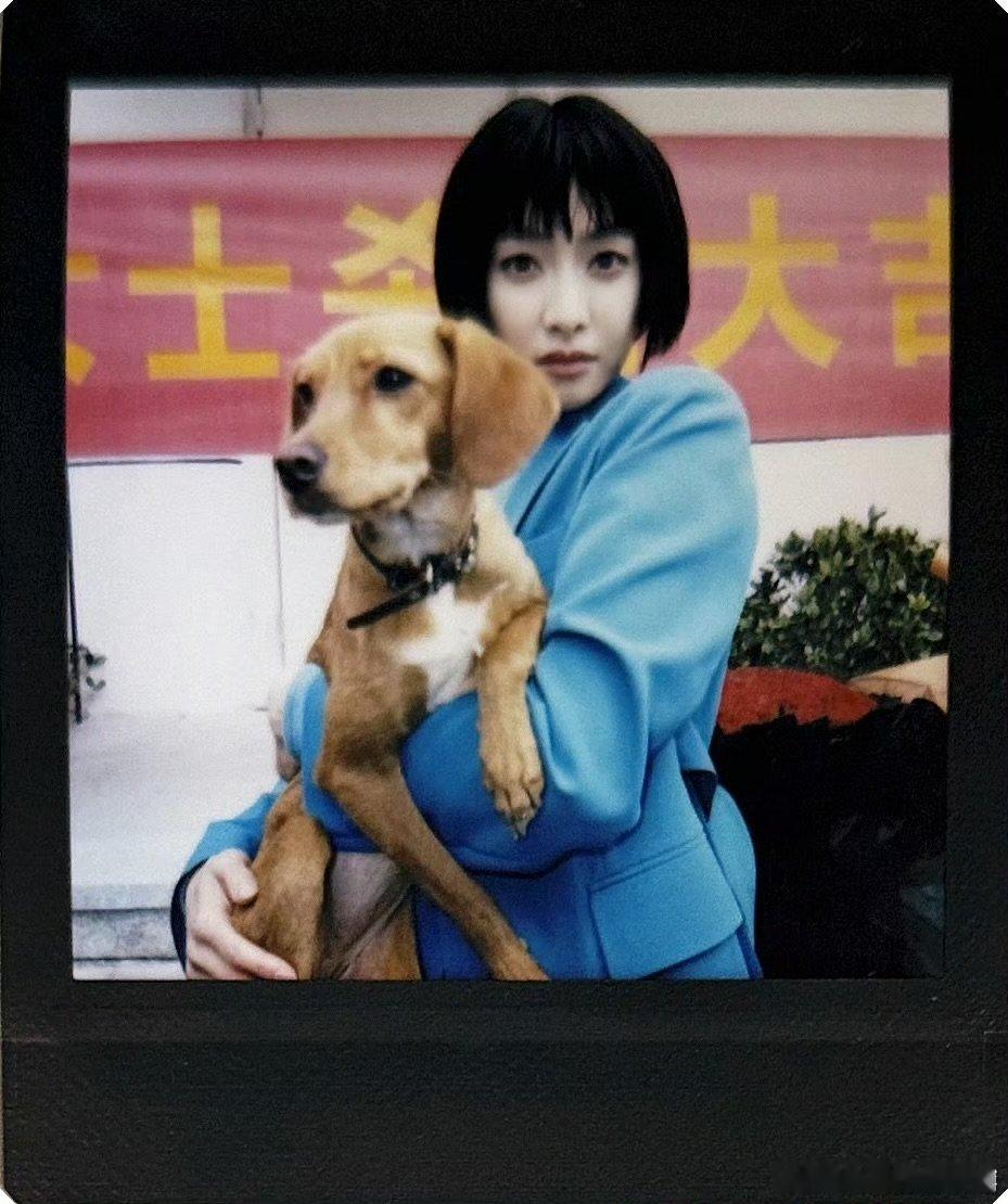 宋茜晒李思蒙十五宫格照 李思蒙的日常plog，温柔又有力量，爱了 