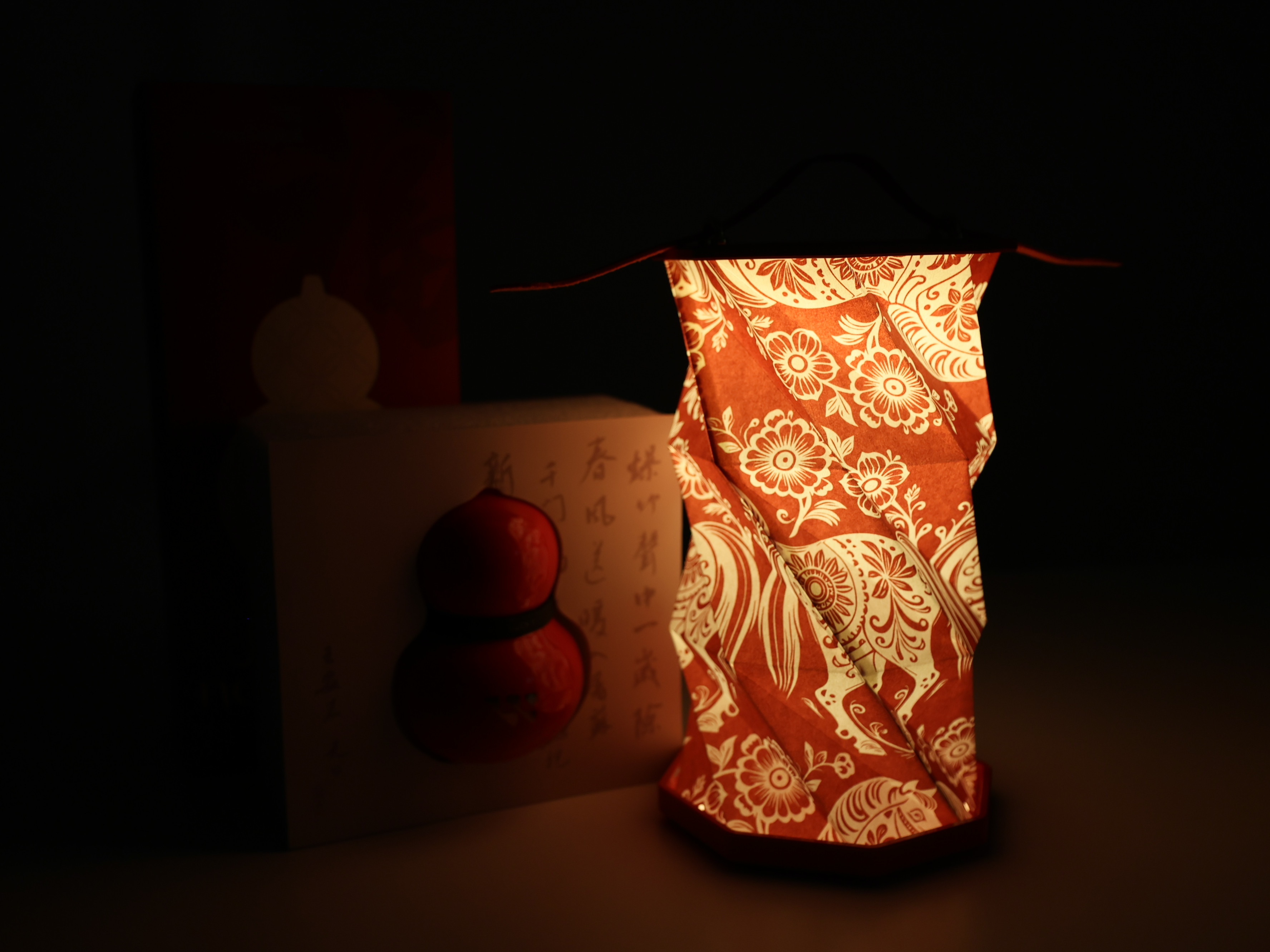 【抽奖】转发就抽，不过滤。~感谢西部数据送来的新年礼盒，特别的古典漂亮，里面有一