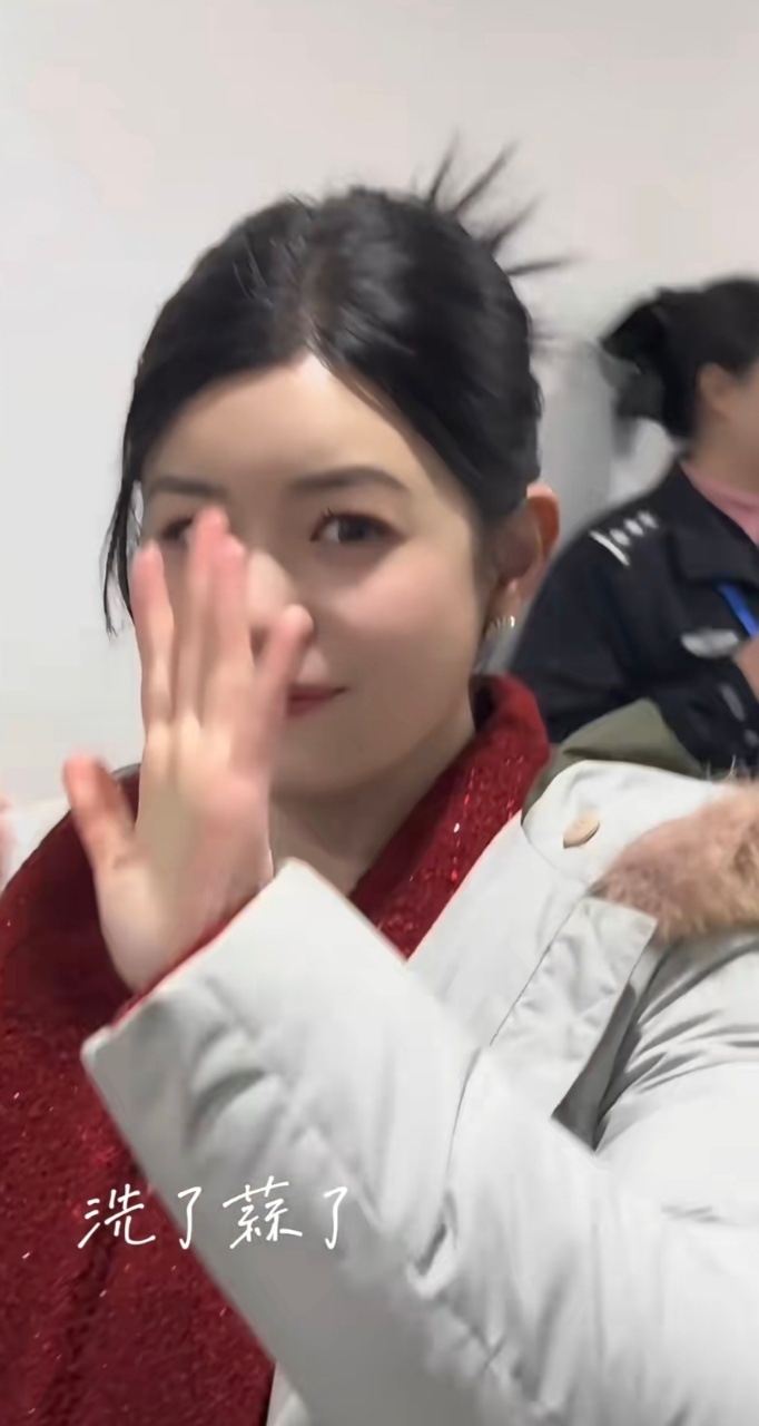 娱乐山西吕梁偶遇陈妍希陈妍希现身山西吕梁 偶遇陈妍希了！！天呐！ 