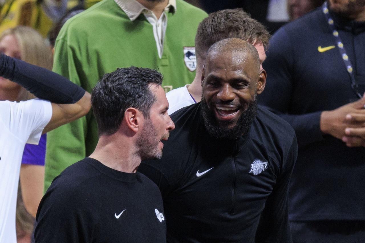 雷迪克赛前：会关注掘金对阵马刺的比赛，但湖人今天也要用一场胜利来“控制能控制的事