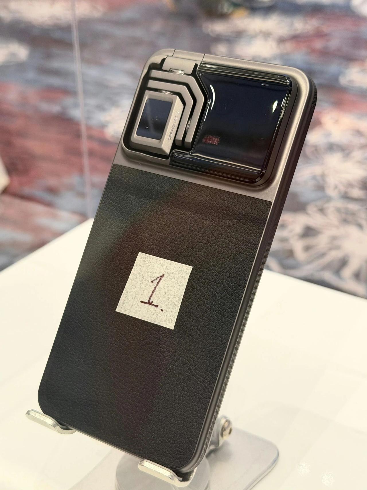 荣耀云台手机真机图，不是，他真有啊！荣耀ROBOT Phone 云台手机，第一代