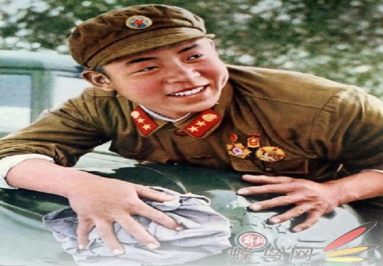 友友写的真好，人的美并不在于外貌、衣服和发式，或者把美的外貌和德的美结合在一起，