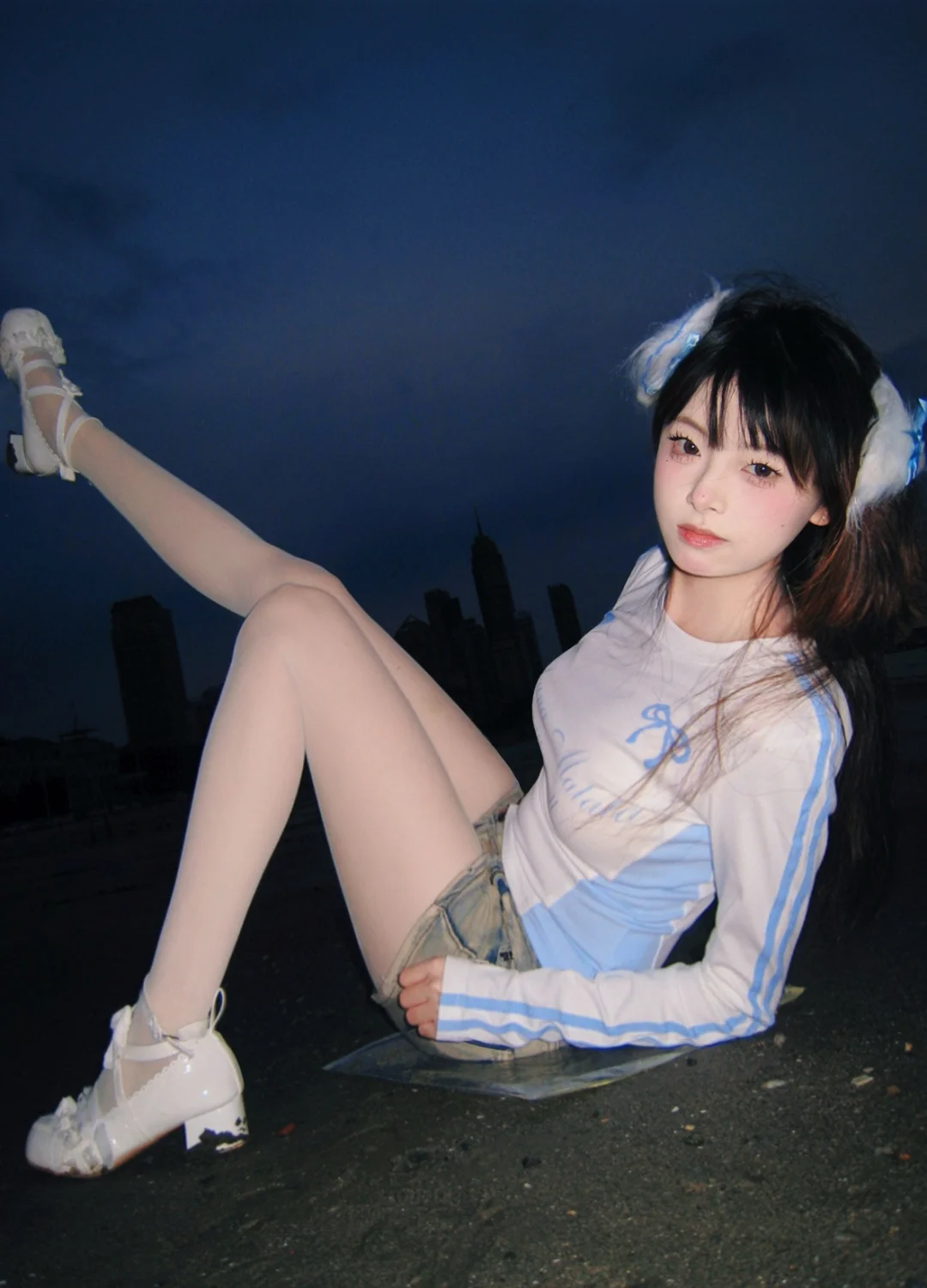 在海边 泪水打湿了洋芋粑🥔