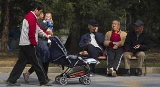 美国 4 亿人不急，俄罗斯 1 亿多人不急，中国 14 亿人急什么？急的不是总数
