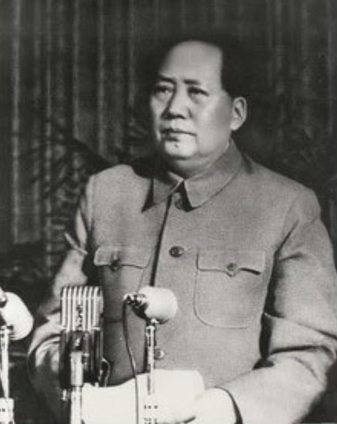 毛泽东说过一句话: 共产党的干部不参加劳动，就会变成国民党。毛主席读二十四史，看