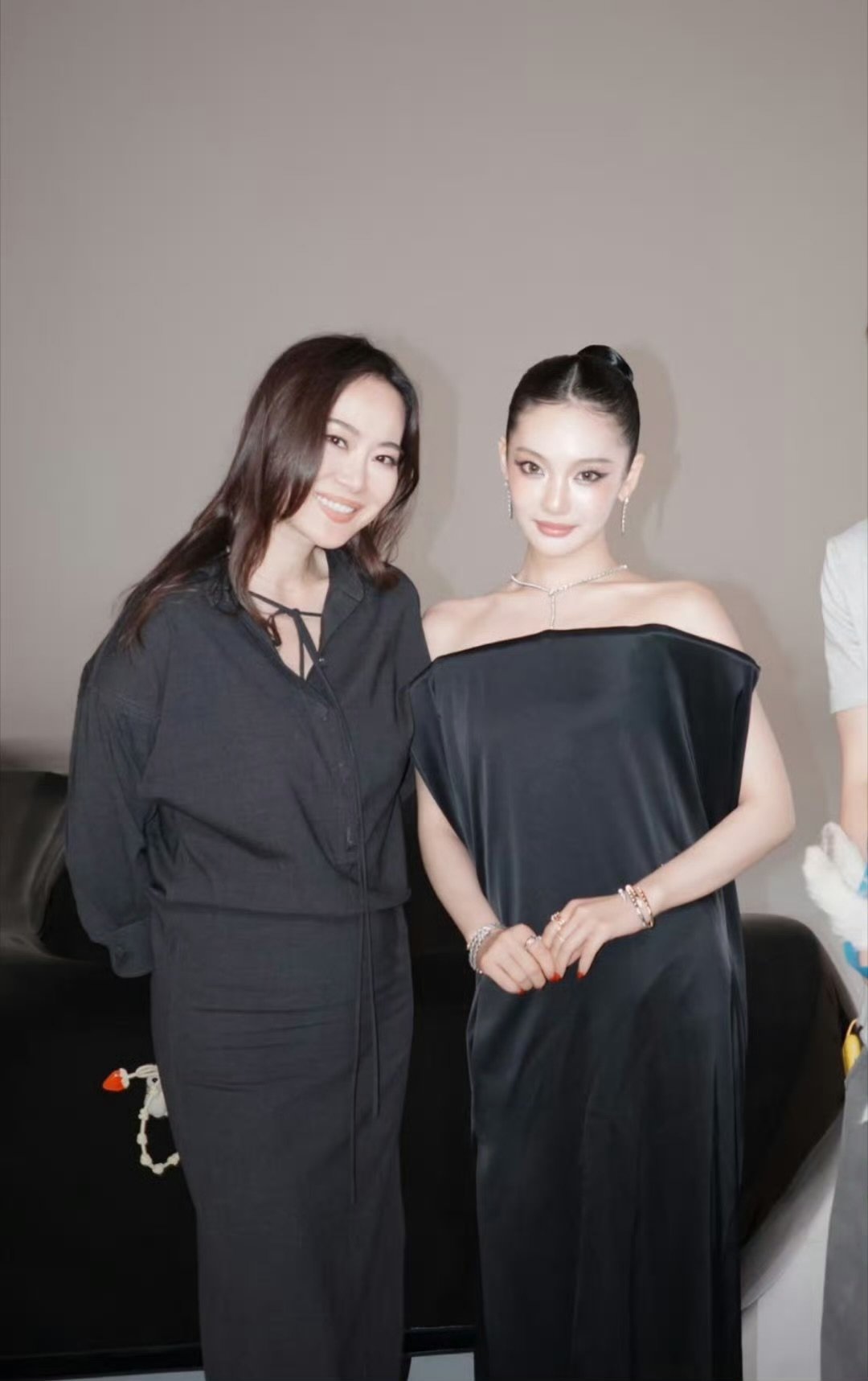 宁艺卓芭莎主编合照宁艺卓与芭莎主编的合照 ​宁艺卓与芭莎主编的合照 ​​​