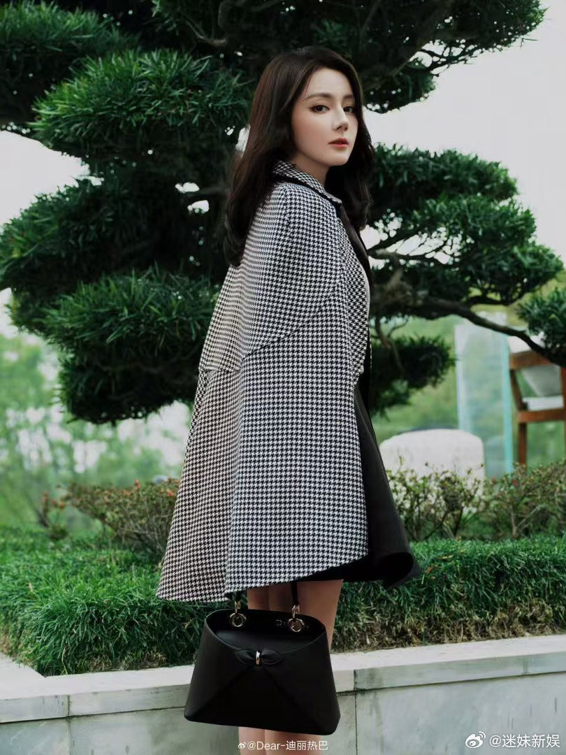 热巴春日穿搭灵感热巴春日穿搭look热巴春日穿搭灵感，好美， 