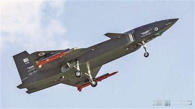 土耳其无人机可空战，外形酷似歼-20！
近期，土耳其国产“红苹果”隐身无人战斗机