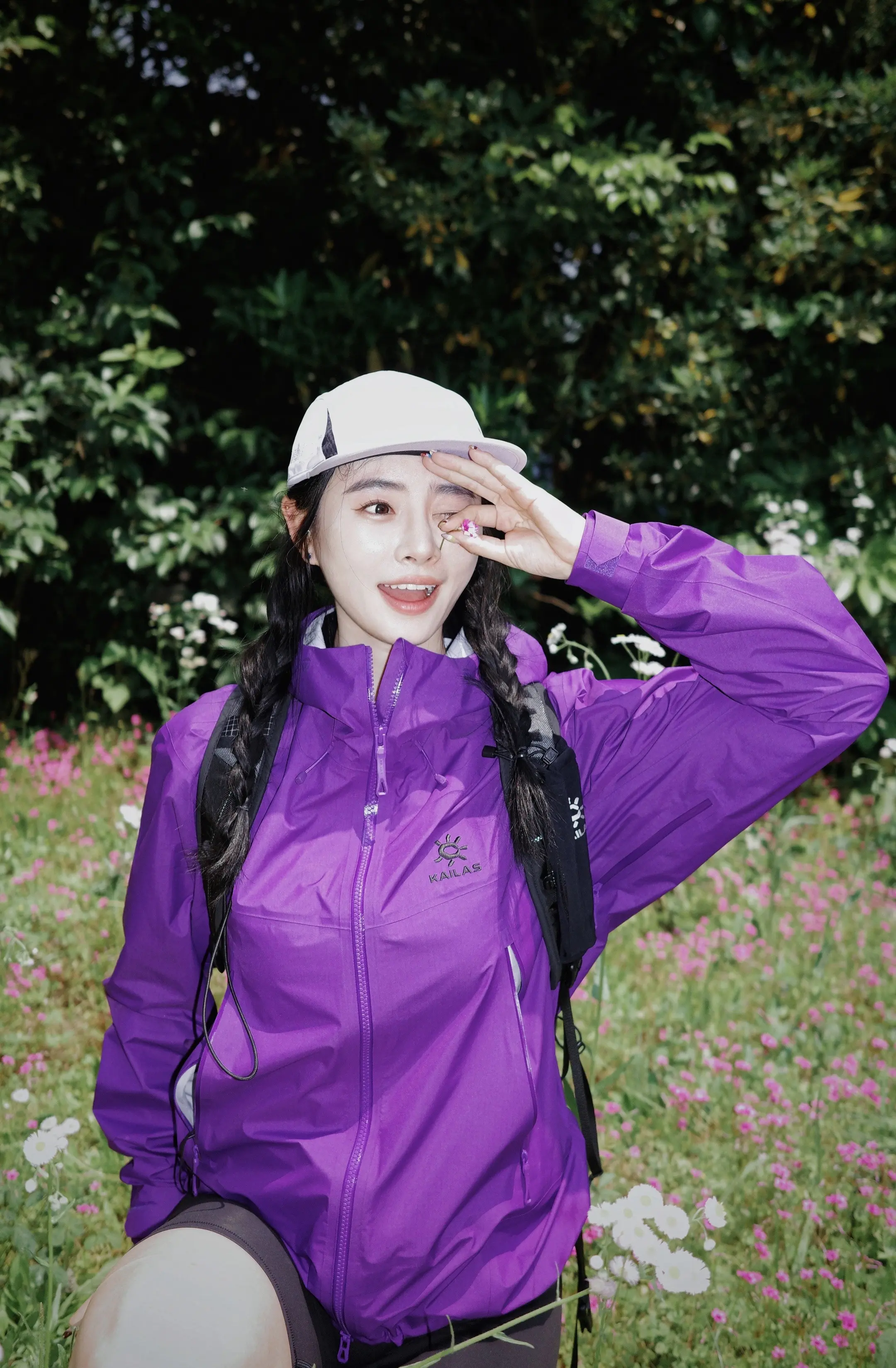 我存在一个虚无的世界，身边一切都是假的。痛苦是假的 疲惫是假的 周遭的...