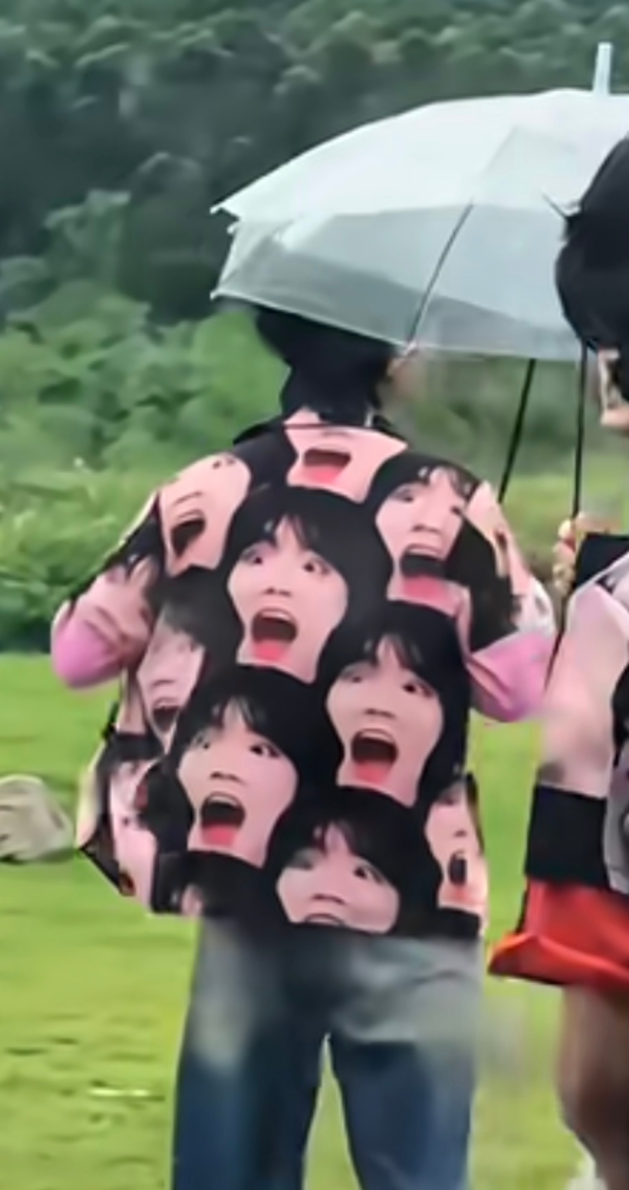 看到这件衣服高清版了