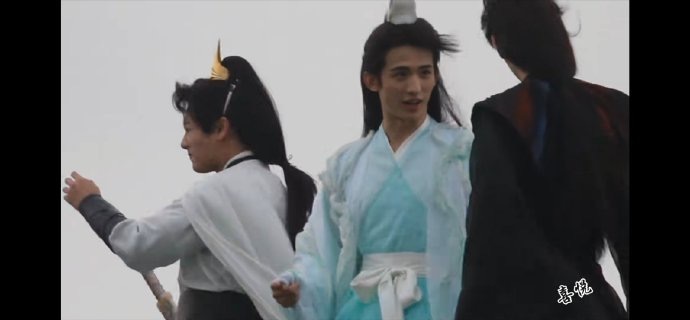 还有人会期待吉星高照吗，感觉拍下了每个人最丑的样子 