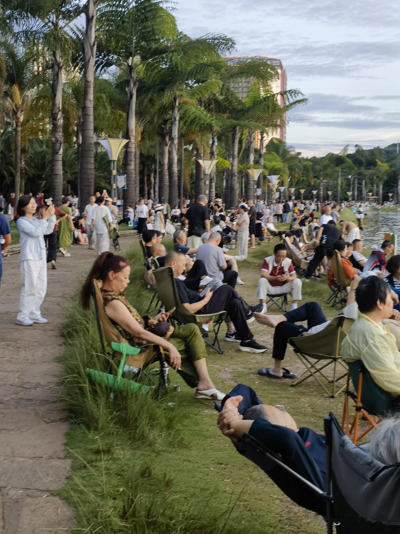 不要让忙碌和喧嚣淹没生活的美好，学会享受每一个瞬间。