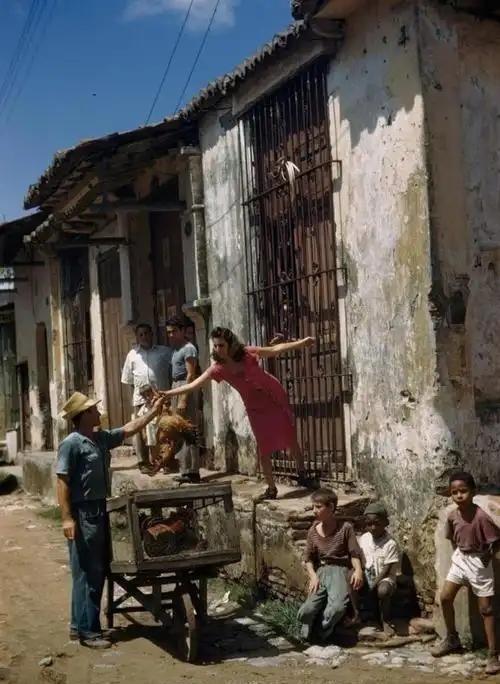 有人说我们为何不把便宜物资卖给古巴，这样既可解决古巴物资紧缺困境，又能清空咱们过