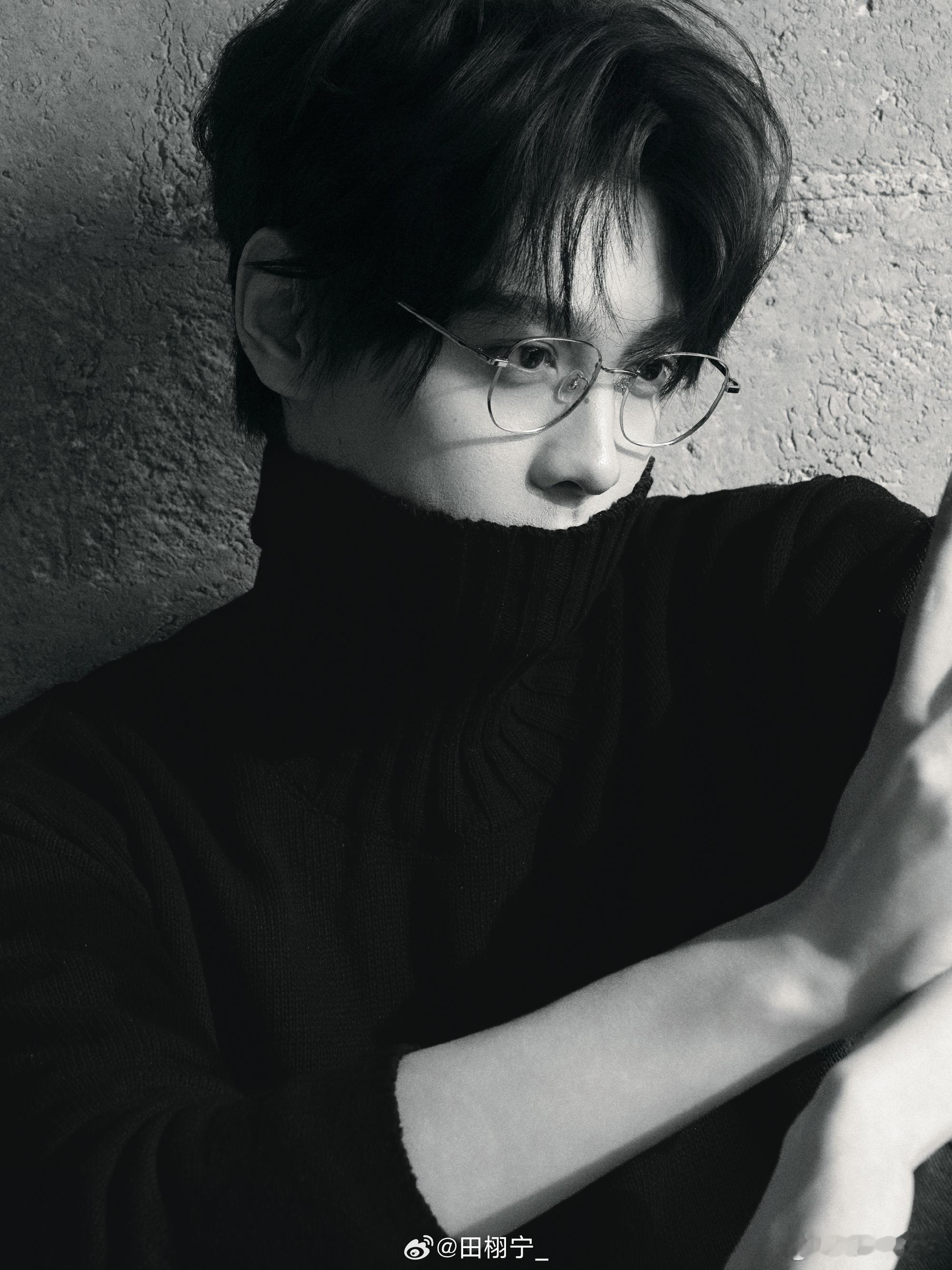 田栩宁 txn未完待栩 ＂浪漫定格在瑰海中，永不落幕爱意四溅.＂ 𝐑𝐨𝐦?