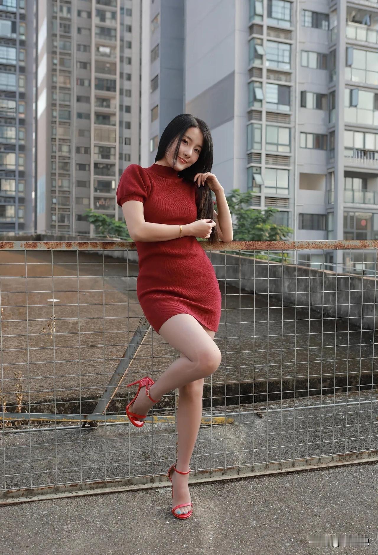 红衣少女