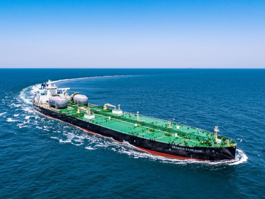 在以色列的违反停火协议下，现在美伊又开始对峙了。伊朗每天允许不超过15艘船只通过