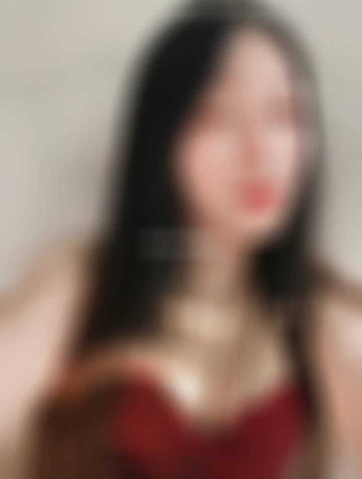 我的真爱粉圈子准备升级了。目前想固定4个方面的内容。1是每日图包，也就是真爱粉可