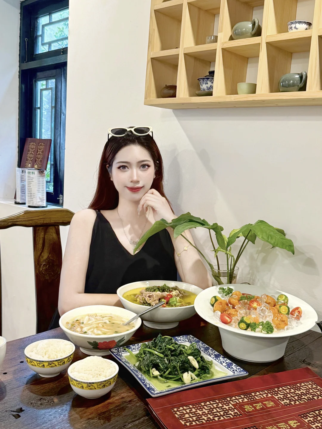 穿梭老城古巷，觅得一处百年老宅私房菜