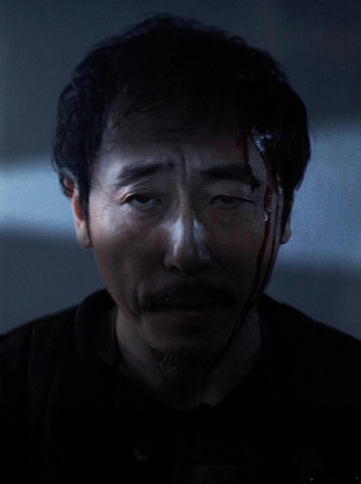 想起被李丰田支配的恐惧 谁懂啊！苏洪宝一出场，人狠话不多的味儿直接对到骨子里，瞬