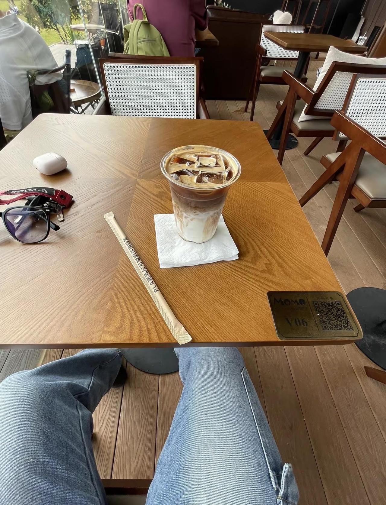 气温21度，又正好是花季。