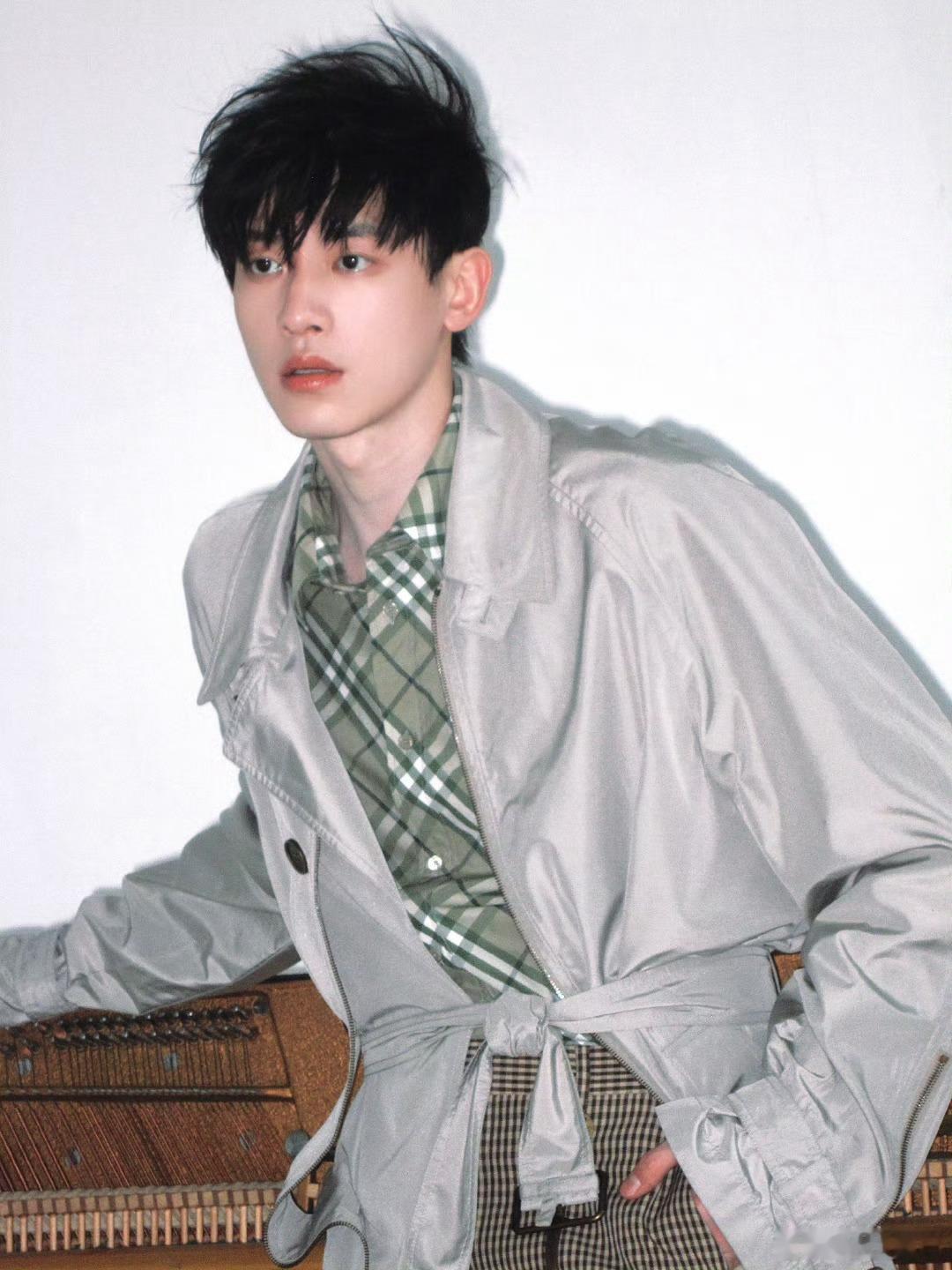 给云来一个工作吧 现在真是帅的 ​​​