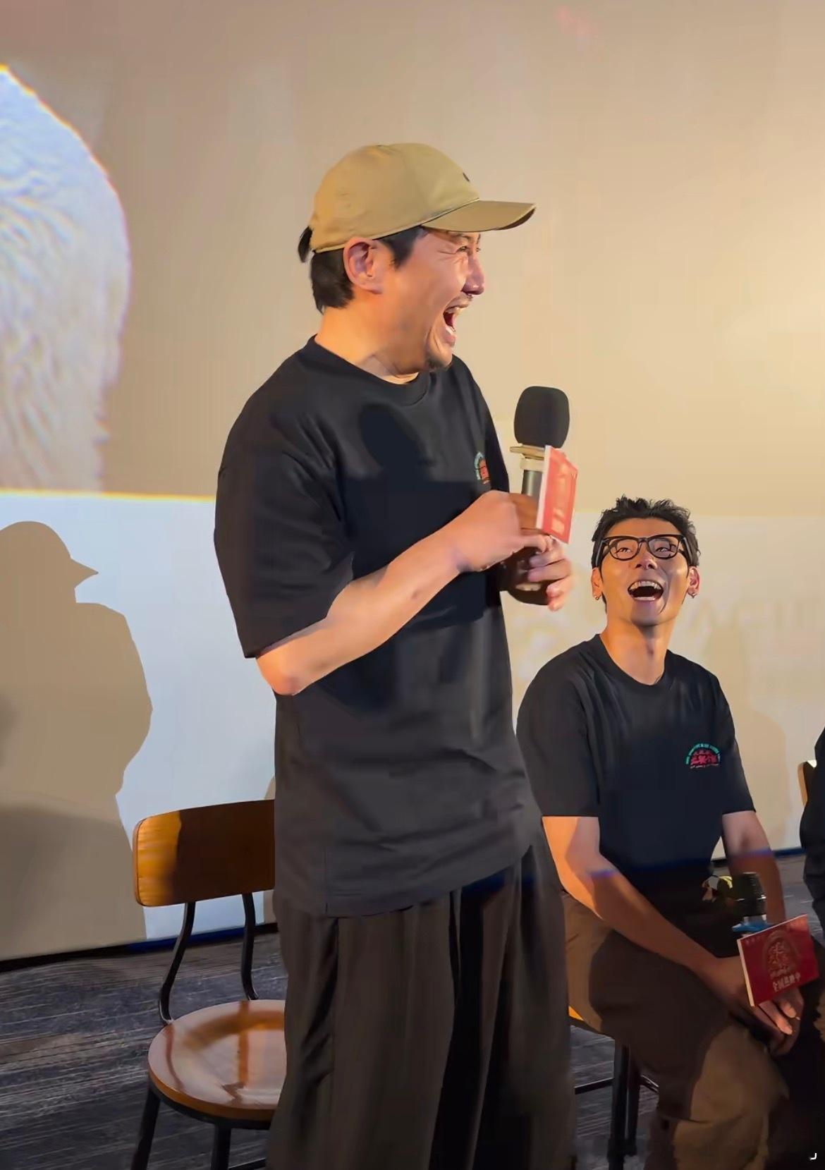 贾冰否认私人饭局爆粗口沈腾吃瓜贾冰聚会 先不说确实没有爆粗口了，但是我不太懂，都