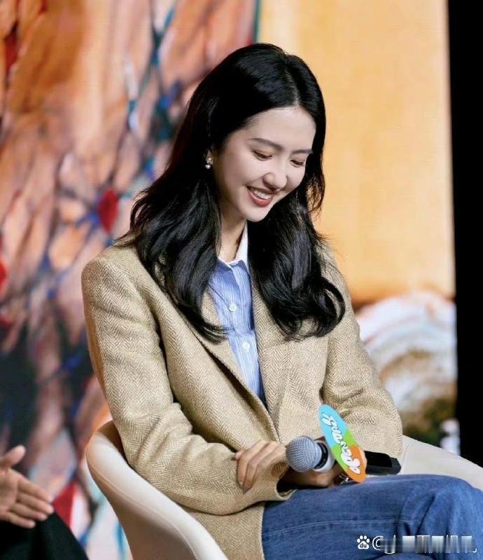 许龄月，美得令人窒息！😍无论是外貌还是魅力，都让人惊艳不已。👀 ​​​