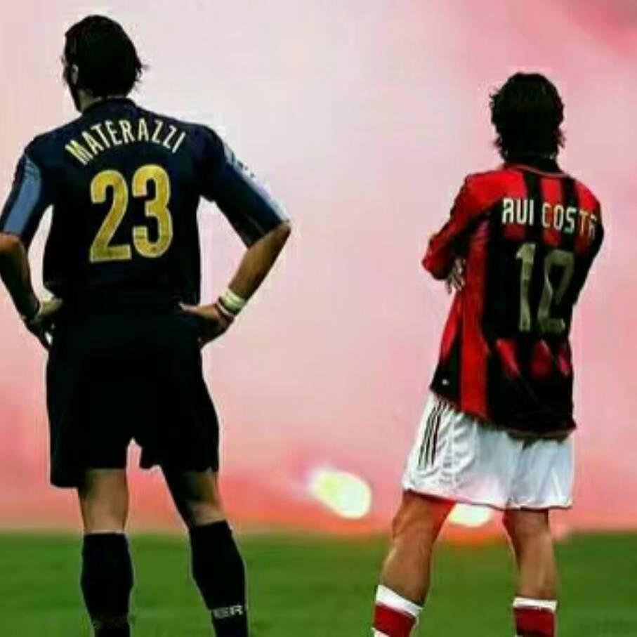 04/05米兰德比，米兰亏大了！
老球迷还记得04/05欧冠四分之一决赛第二回合