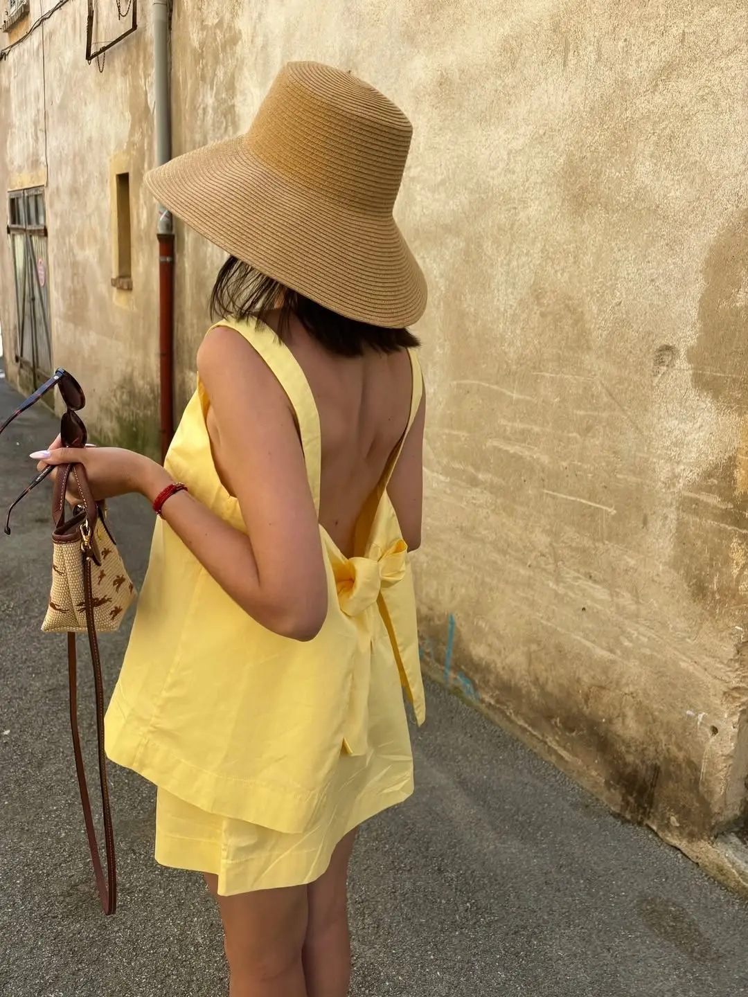 💛⛱️🌴。