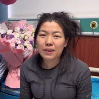 12万人蹲病房看洗头！冷美人退赛后首秀，三瓶护发素都救不回头发
 
咱说这年头直