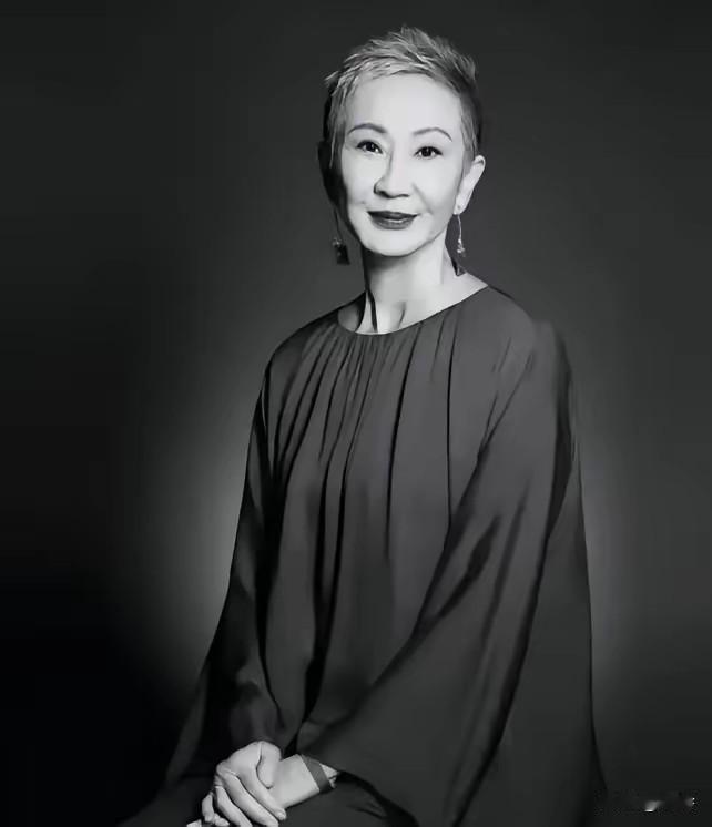 杜可风悼念施南生，这几行字看得人心里一紧。
“痛失了一位对生活与创作的灵魂”，这