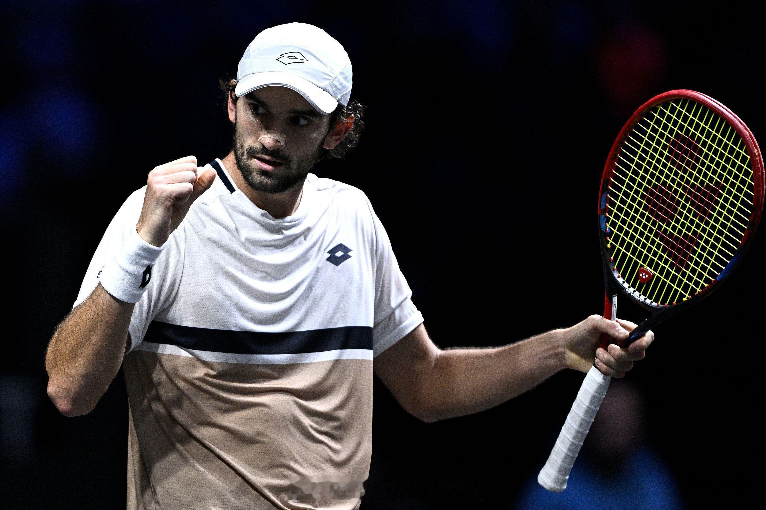 YONEX与网球 2025赛季ATP巴黎大师赛第三轮，YONEX签约选手、新科大