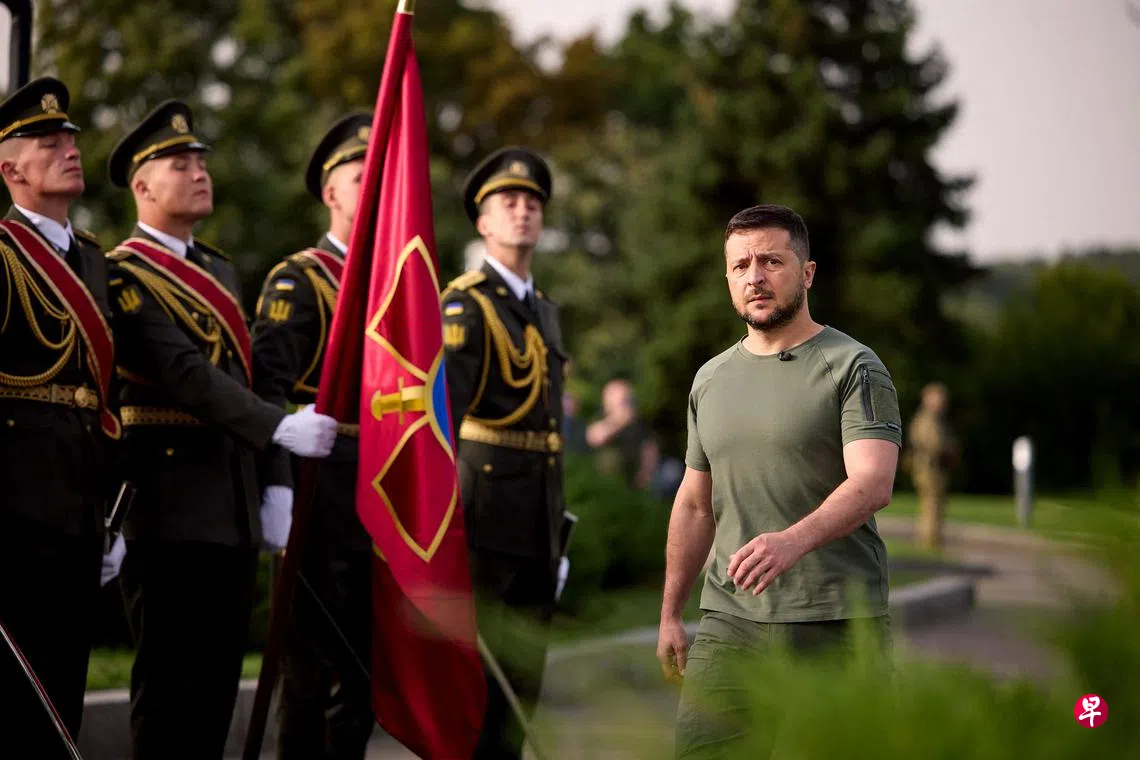 乌克兰独立后为什么一直陷入泥潭？Claude对此解读：这个问题需要从结构层面拆解